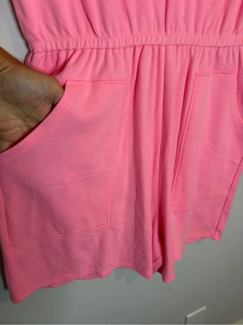 Zenana Outfitters Pink Sleeveless V-Neck Women’s Romper Size L